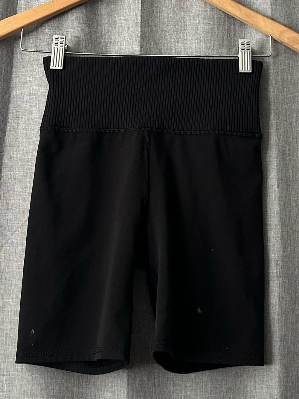Vouri Ribbed Studio Shorts